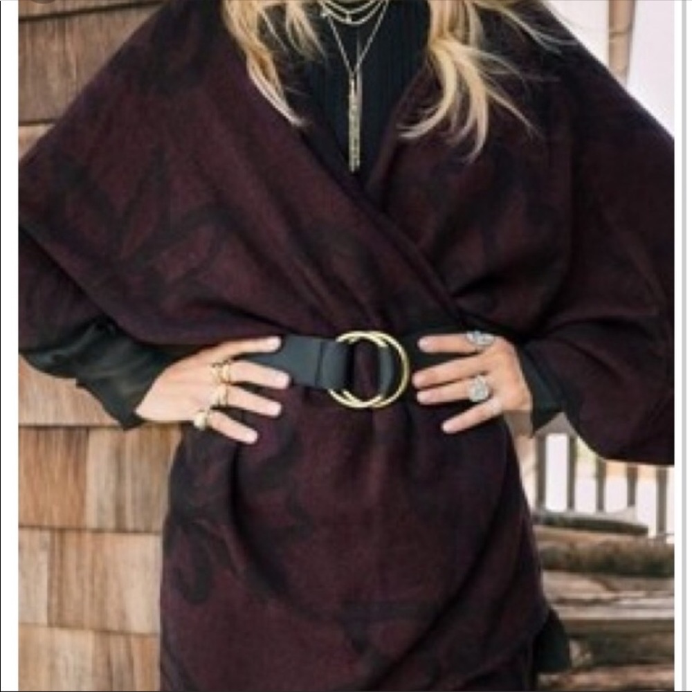 Cleo Bella Sevigny Capelet Exclusive & B-Low Belt